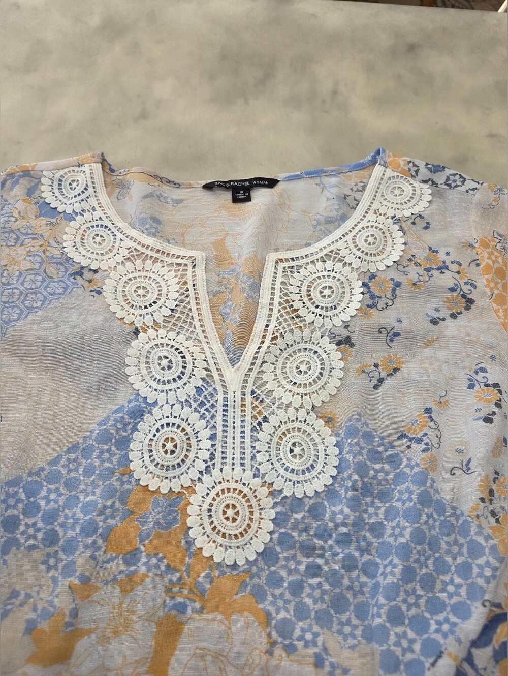 Zac & Rachel Patchwork Floral Tunic with Crochet V-Neck Sheer Blue/Cream Size 1X - Picture 8 of 8
